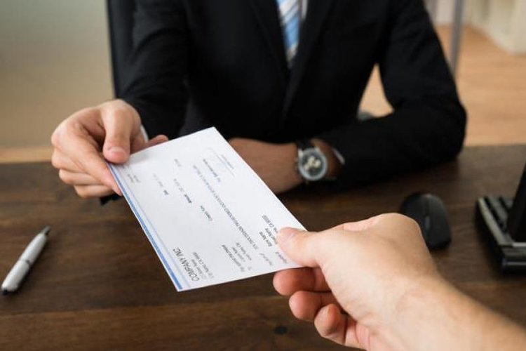 Είσπραξη Απαιτήσεων Ακάλυπτη επιταγή Ανεξόφλητα τιμολόγια Θεσσαλονίκη